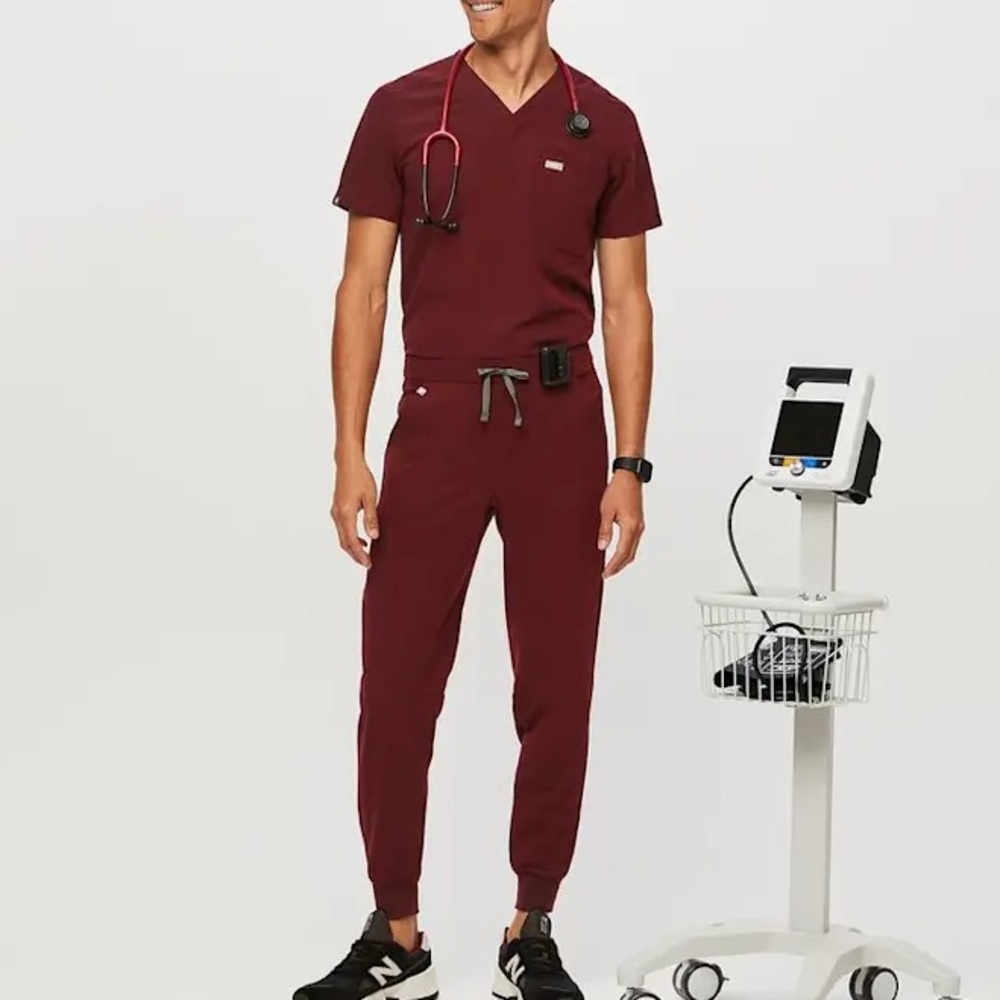 2PC Figs Tech Collection Set Tansen Jogger & Leon 3 Pocket Scrub Top in Burgundy